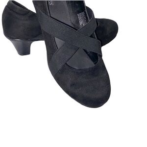 Good soles by Catherine’s black Mary Jane heel size 11W